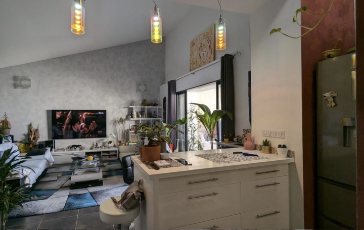 3 Pièces SETE (34200)  70 m2 259 700 € 