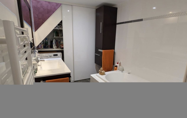 3 Pièces SETE (34200)  70 m2 259 700 € 