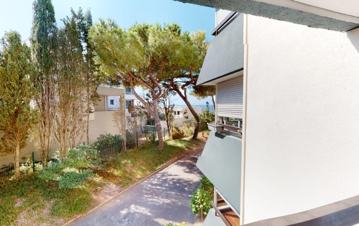 Studio SETE (34200)  25 m2 123 000 € 