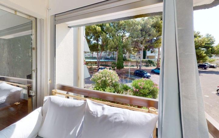 Studio SETE (34200)  25 m2 123 000 € 