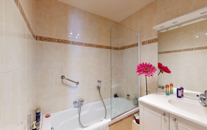 4 Pièces SETE (34200)  103 m2 380 000 € 