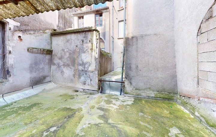 Immeuble SAINT-AMBROIX (30500)  289 m2 110 000 € 