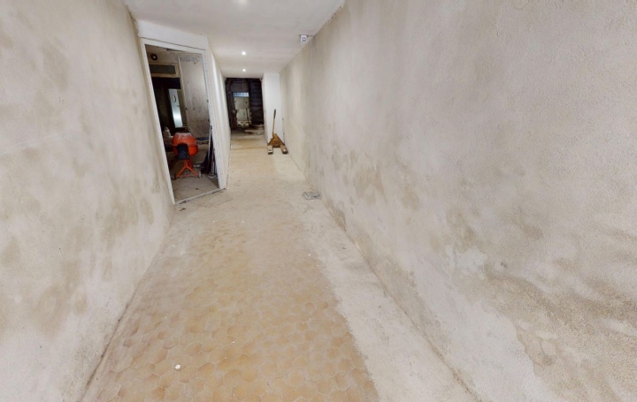 Immeuble SAINT-AMBROIX (30500)  289 m2 110 000 € 