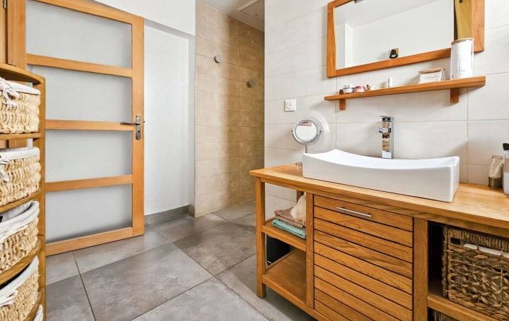 Villa COURNONSEC (34660)  123 m2 470 000 € 