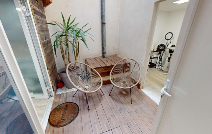 Local commercial FRONTIGNAN (34110)  97 m2 70 000 € 