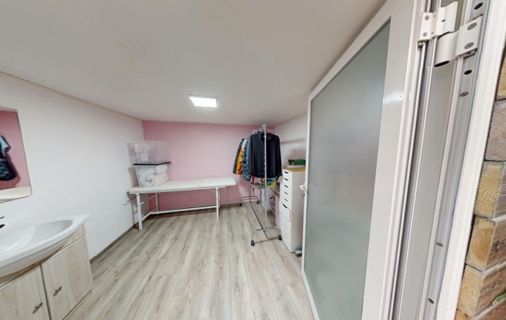 Local commercial FRONTIGNAN (34110)  97 m2 70 000 € 