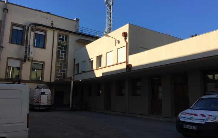 Réseau Immo-diffusion : Immeuble  MILLAU  550 m2 485 000 € 