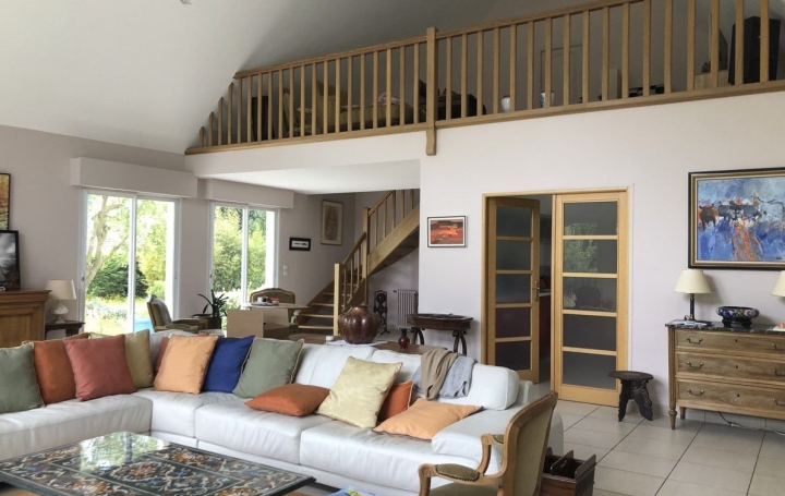 Réseau Immo-diffusion : Maison  FONTAINE-LA-MALLET  280 m2 721 000 € 