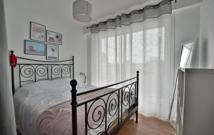 2 Pièces CHOLET (49300)  64 m2 720 € 