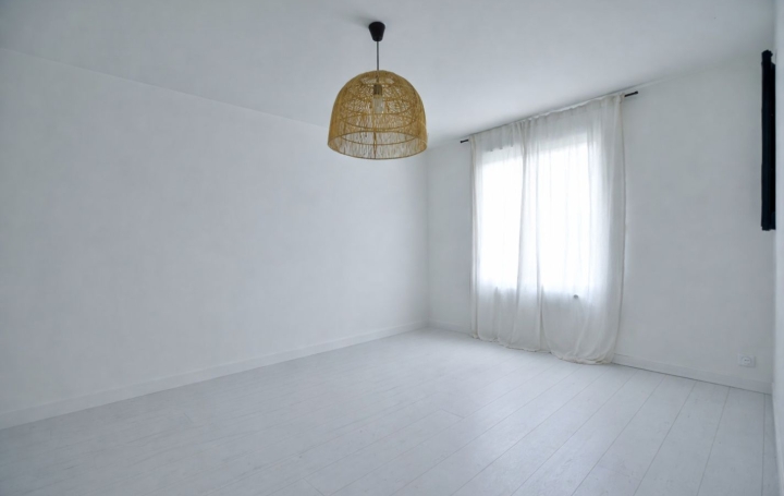 Maison CHOLET (49300)  98 m2 990 € 