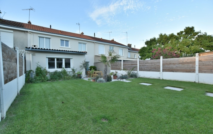 Maison CHOLET (49300)  98 m2 990 € 