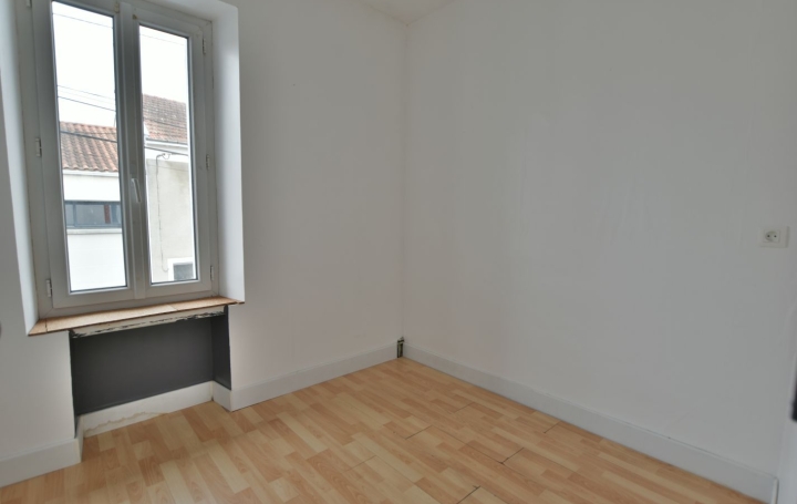 Maison CHOLET (49300)  82 m2 800 € 