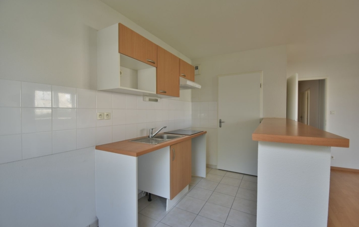 3 Pièces CHOLET (49300)  57 m2 730 € 