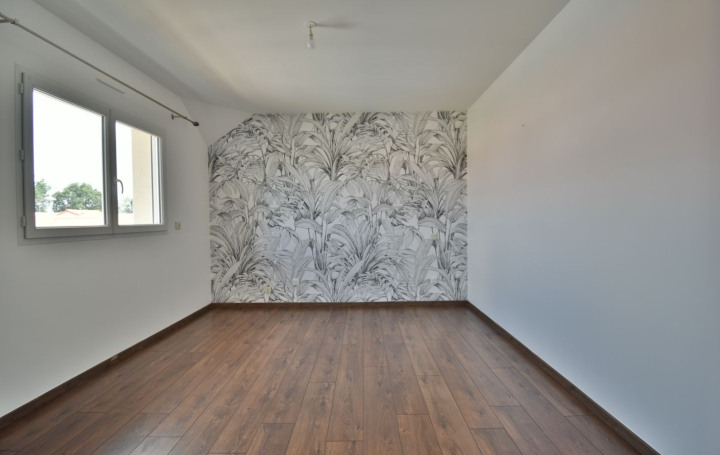 Maison CHOLET (49300)  215 m2 1 600 € 