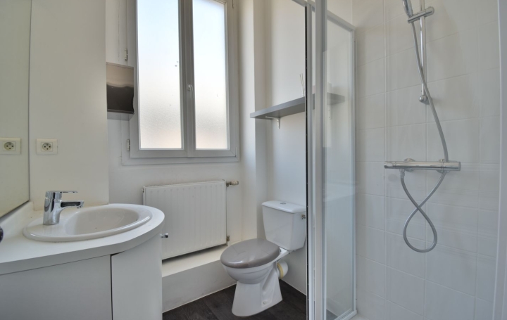3 Pièces CHOLET (49300)  77 m2 670 € 