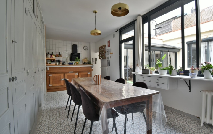 4 Pièces CHOLET (49300)  148 m2 1 100 € 