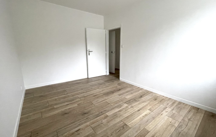 4 Pièces CHOLET (49300)  96 m2 950 € 