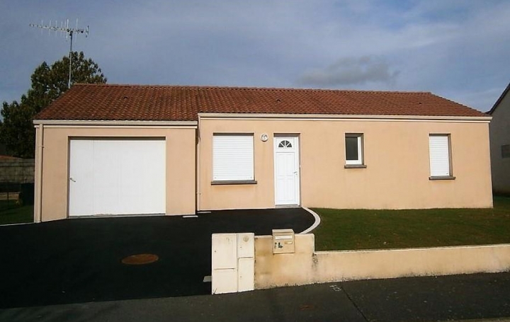 Réseau Immo-diffusion : Maison  SAINT-MACAIRE-EN-MAUGES  76 m2 187 950 € 