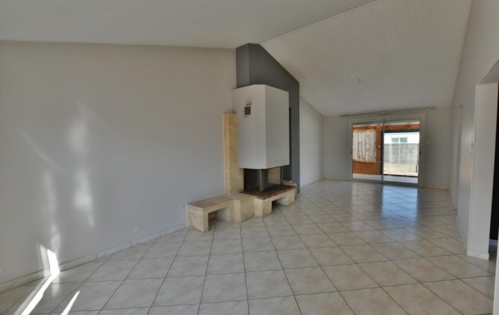 Réseau Immo-diffusion : Maison  SAINT-CHRISTOPHE-DU-BOIS  85 m2 173 250 € 