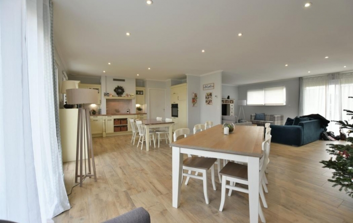 Réseau Immo-diffusion : Maison  SAINT-CHRISTOPHE-DU-BOIS  125 m2 254 900 € 