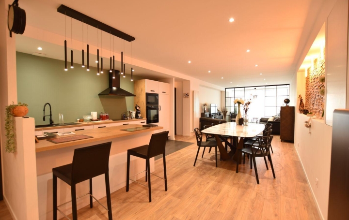 5 Pièces CHOLET (49300)  138 m2 364 000 € 