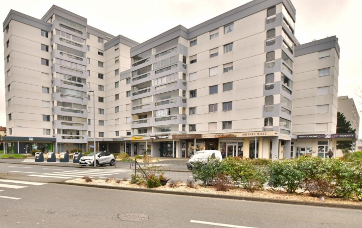 Réseau Immo-diffusion : Appartement P3  CHOLET  75 m2 135 200 € 