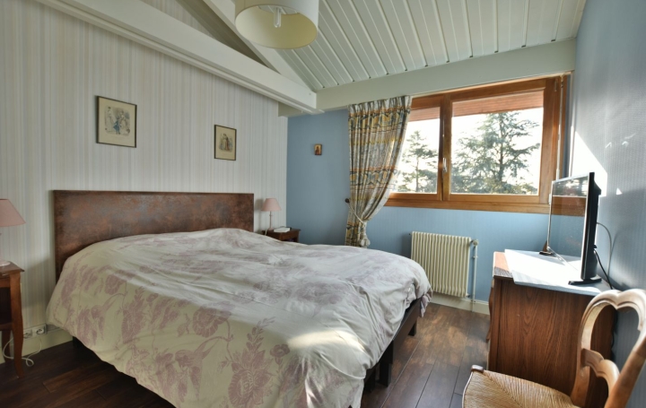 Maison CHOLET (49300)  267 m2 540 800 € 