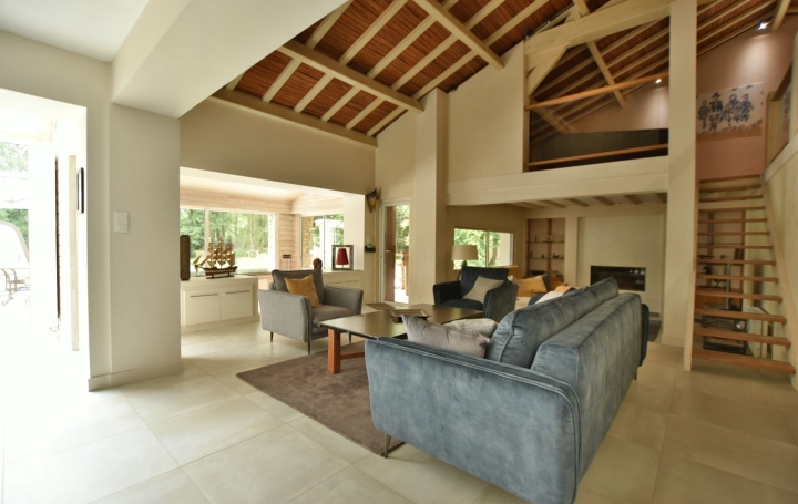 Maison CHOLET (49300)  327 m2 549 900 € 