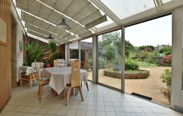 Maison MORTAGNE-SUR-SEVRE (85290)  182 m2 323 950 € 