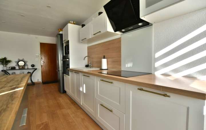 5 Pièces CHOLET (49300)  104 m2 171 900 € 