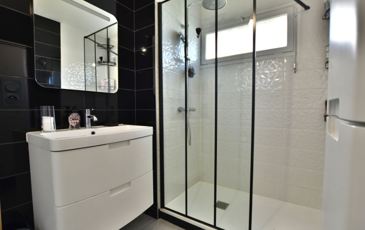 5 Pièces CHOLET (49300)  104 m2 171 900 € 