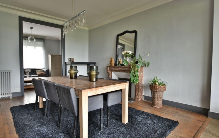 Maison CHOLET (49300)  210 m2 399 900 € 