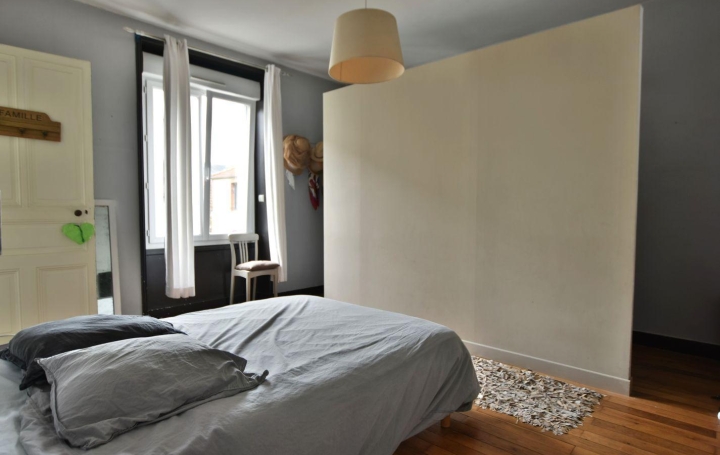 Maison CHOLET (49300)  210 m2 399 900 € 