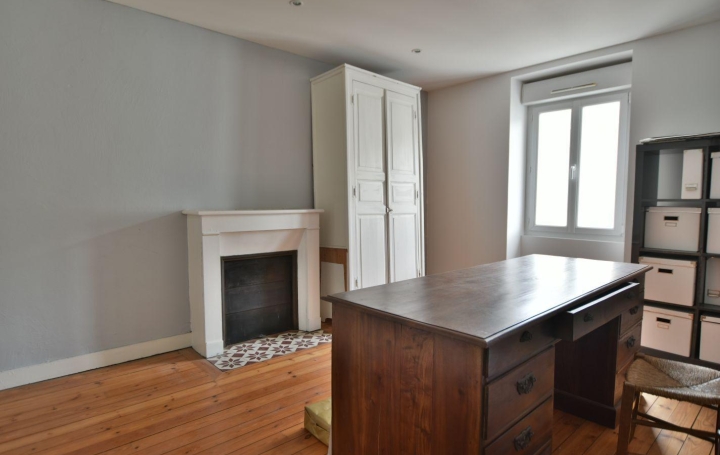 Maison CHOLET (49300)  210 m2 399 900 € 