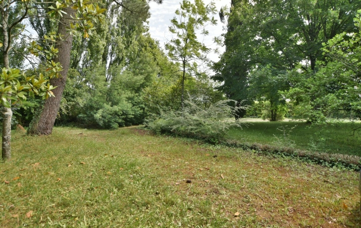 Terrain CHOLET (49300)   139 900 € 