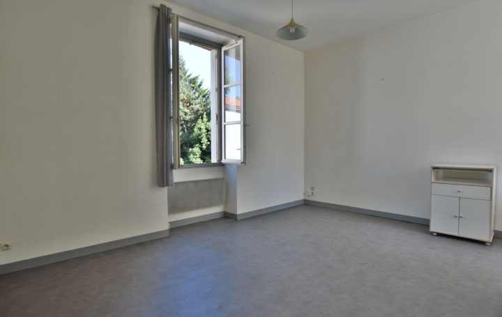 3 Pièces CHOLET (49300)  58 m2 121 900 € 
