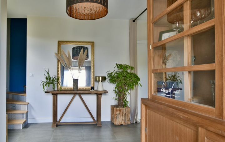 Maison CHOLET (49300)  274 m2 714 900 € 