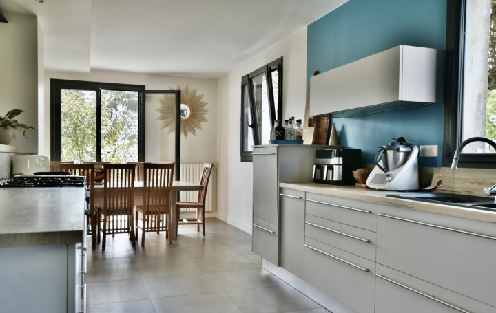 Maison CHOLET (49300)  274 m2 714 900 € 