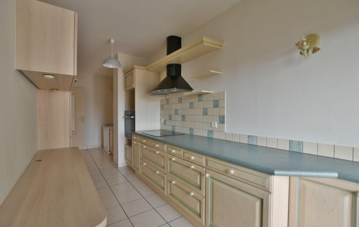 3 Pièces CHOLET (49300)  81 m2 149 884 € 