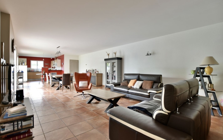 Maison CHOLET (49300)  144 m2 343 200 € 