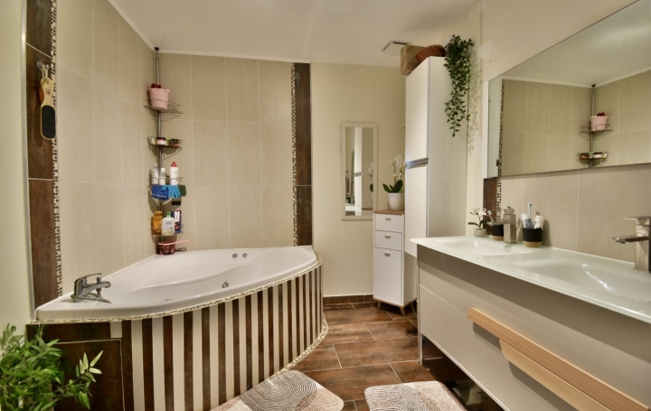 Maison CHOLET (49300)  125 m2 249 500 € 