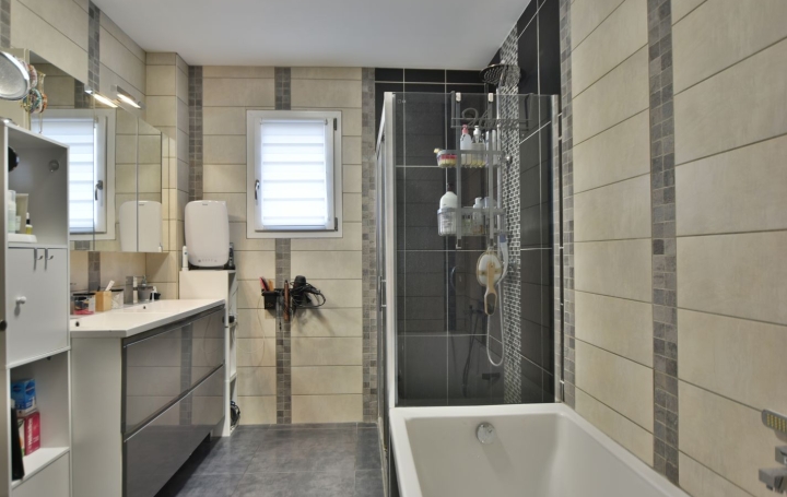 Maison CHOLET (49300)  153 m2 332 800 € 