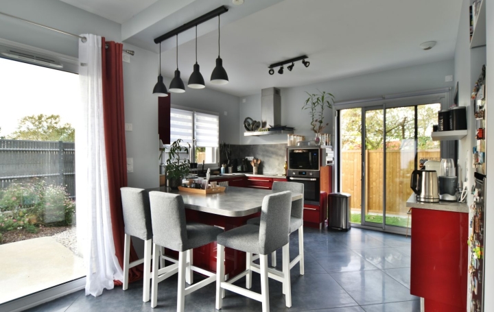 Maison CHOLET (49300)  153 m2 332 800 € 