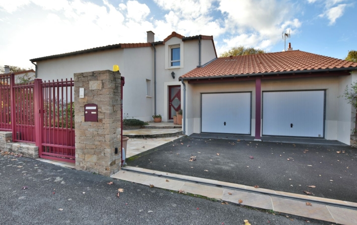 Maison CHOLET (49300)  142 m2 358 800 € 