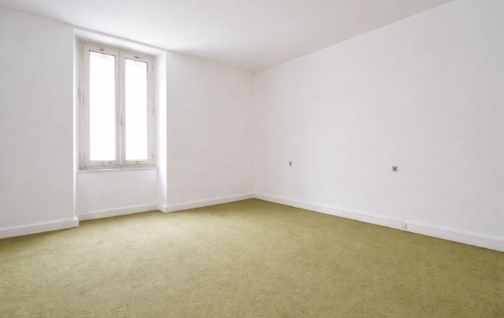 Maison CHOLET (49300)  163 m2 177 500 € 