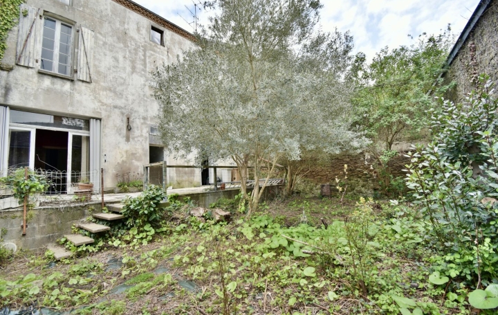 Maison CHOLET (49300)  163 m2 177 500 € 