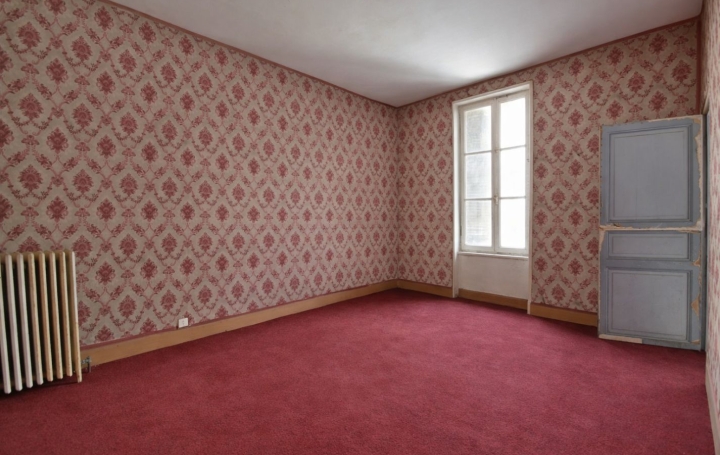 Maison CHOLET (49300)  210 m2 198 500 € 