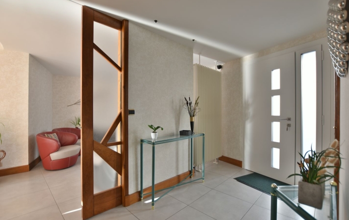 Maison CHOLET (49300)  140 m2 299 900 € 