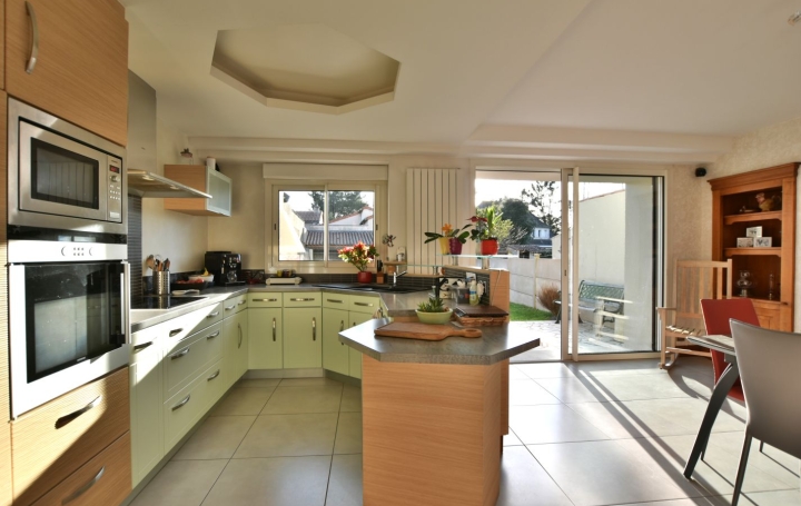 Maison CHOLET (49300)  140 m2 299 900 € 