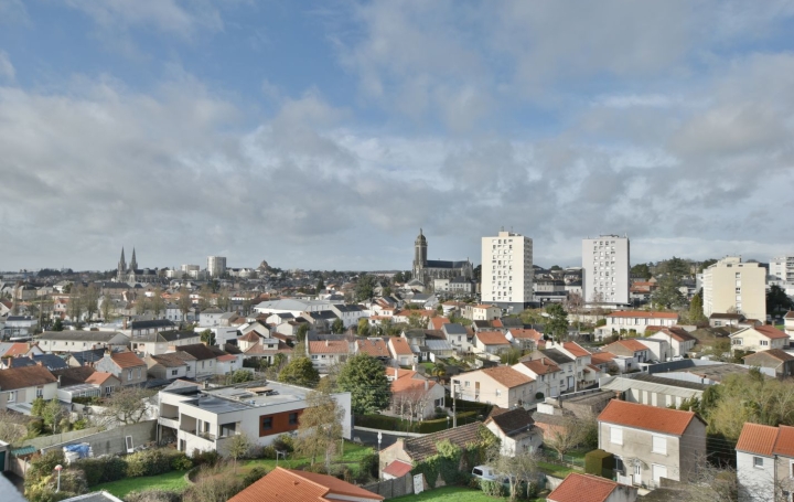 Appartement CHOLET (49300) 70 m<sup>2</sup> 143 100 € 